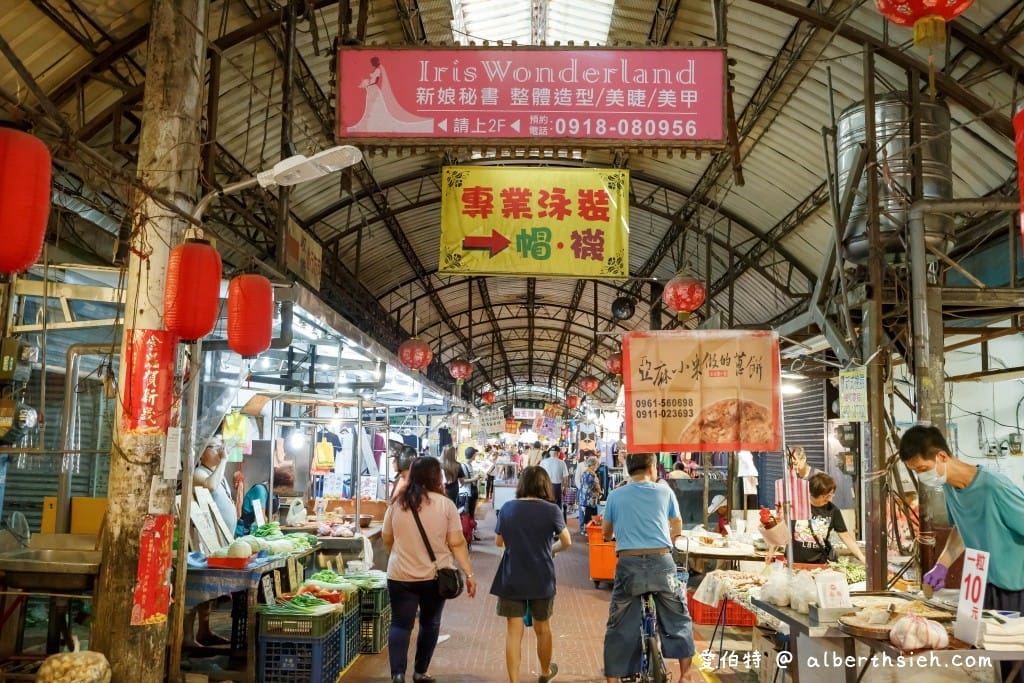 中壢華勛市場美食｜緣生緣早餐店，新疆蛋餅酥脆灑上孜然粉很對味