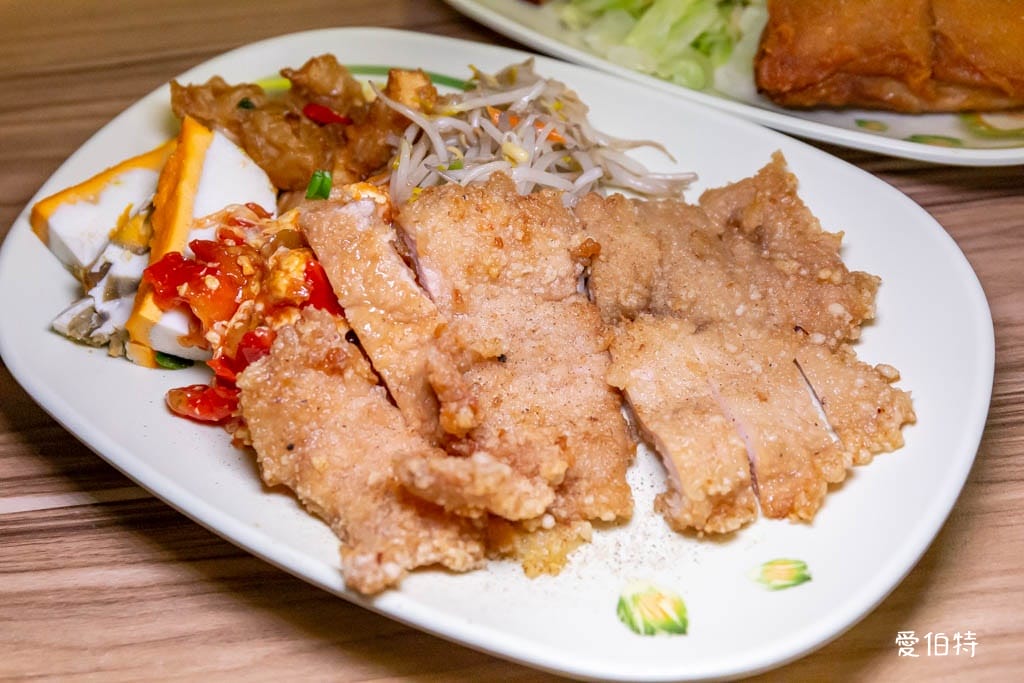 二姊排骨飯|中壢中原便當,排骨雞腿都好吃,可任選配菜 - 第7張圖 二姊排骨飯|中壢中原便當,排骨雞腿都好吃,可任選配菜