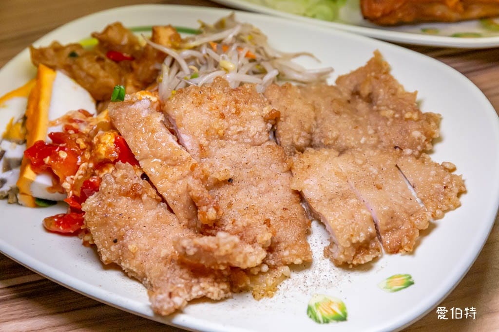 二姊排骨飯|中壢中原便當,排骨雞腿都好吃,可任選配菜 - 第8張圖 二姊排骨飯|中壢中原便當,排骨雞腿都好吃,可任選配菜