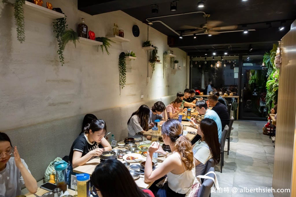 中壢韓式料理推薦馬柒｜元智大學平價美食，小菜吃到飽，大推洋釀炸雞