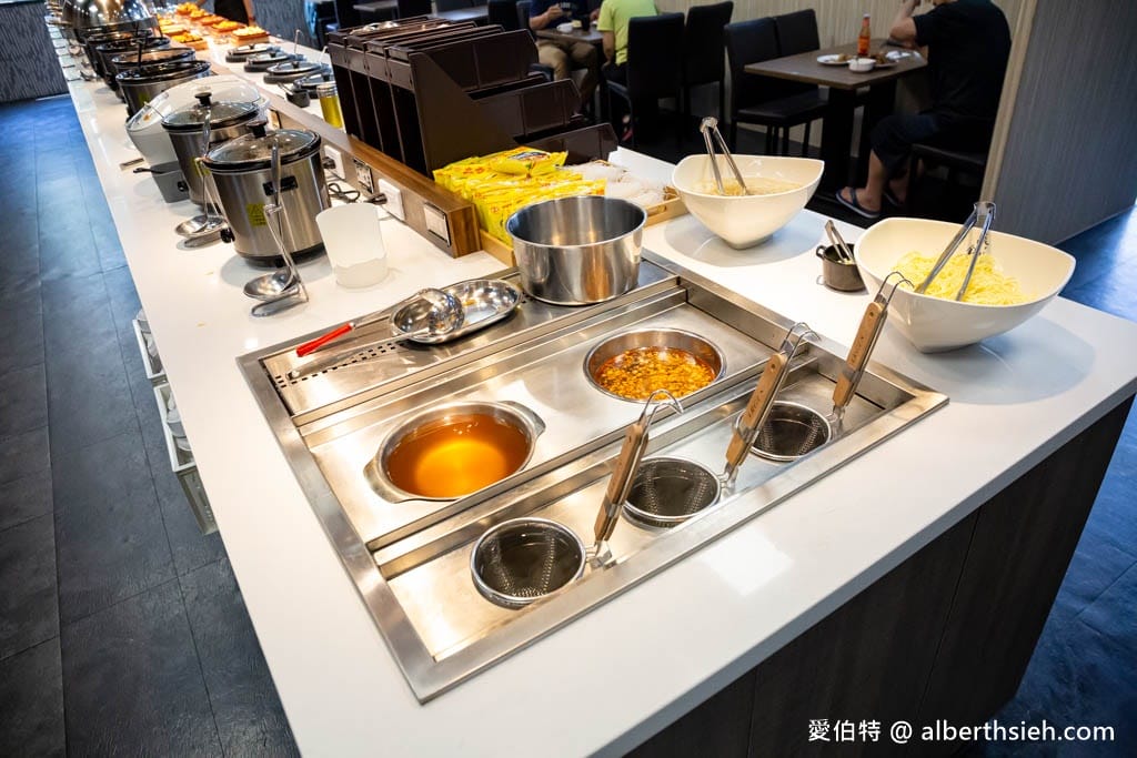 饗厚牛排-桃園店（399元起自助百匯吃到飽，牛排只要49）