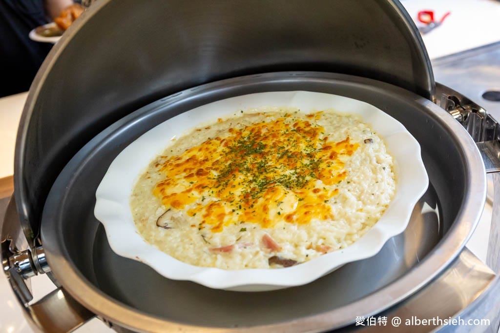 饗厚牛排-桃園店（399元起自助百匯吃到飽，牛排只要49）
