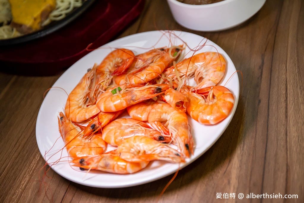 饗厚牛排-桃園店（399元起自助百匯吃到飽，牛排只要49）