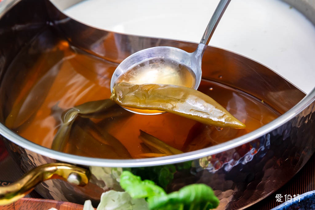 売鍋-中壢慈惠店(自助吧吃到飽,15款湯底,SOGO火鍋推薦) @愛伯特