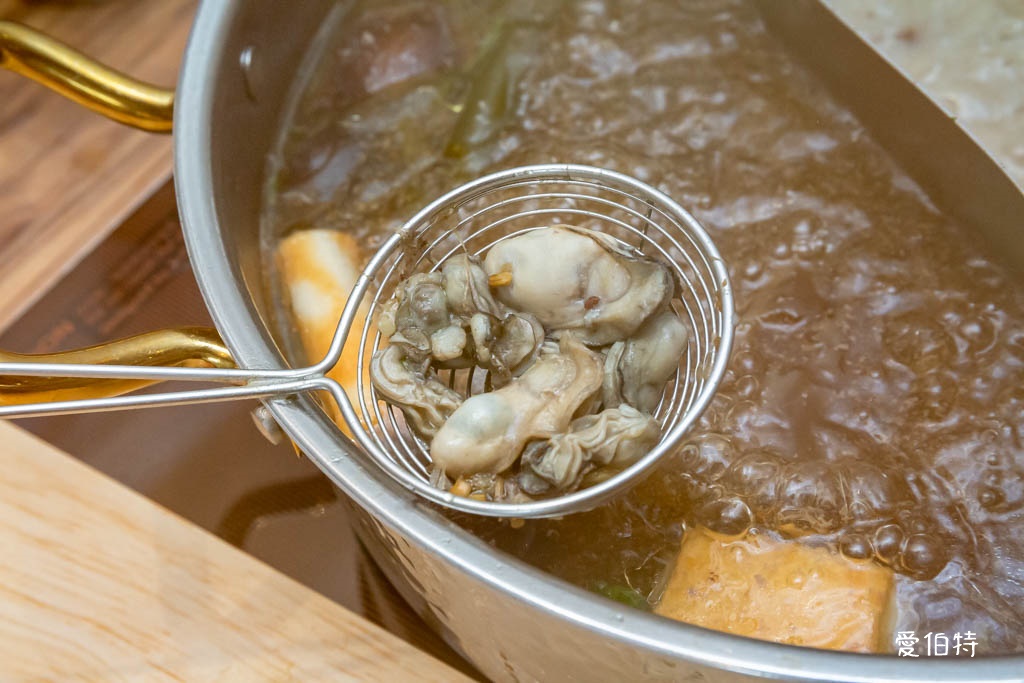 売鍋-中壢慈惠店(自助吧吃到飽,15款湯底,SOGO火鍋推薦) @愛伯特