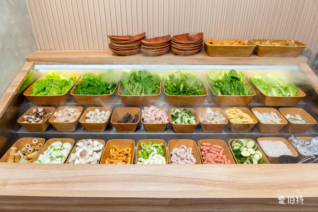 売鍋-中壢慈惠店(自助吧吃到飽,15款湯底,SOGO火鍋推薦) @愛伯特