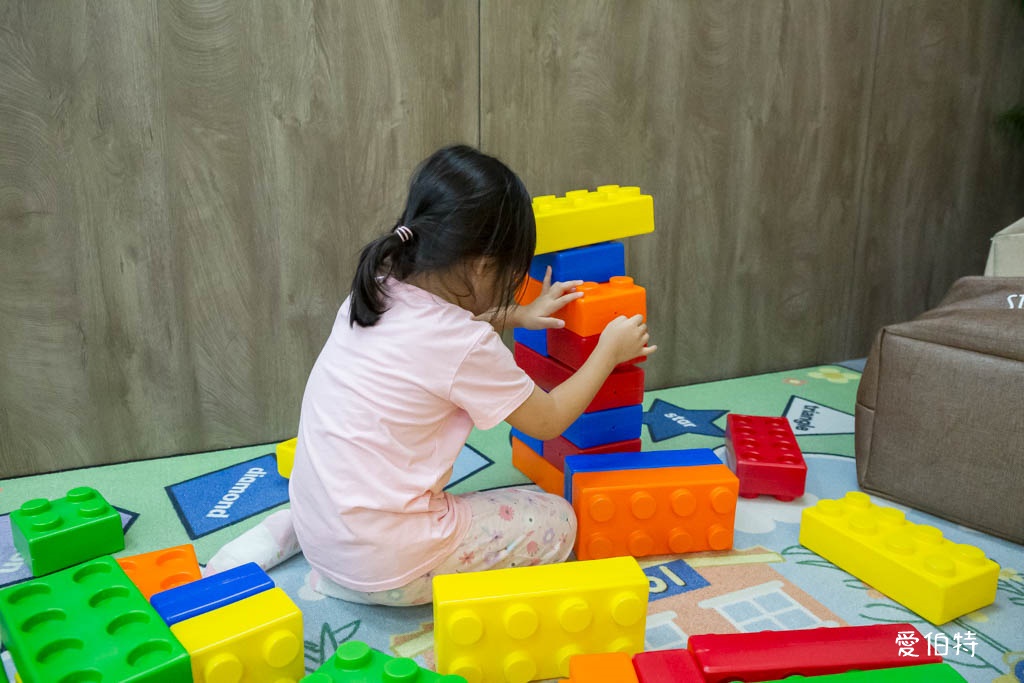 中壢內壢親子館｜桃園免費室內親子景點（星河親子公園/常樂公園旁） @愛伯特