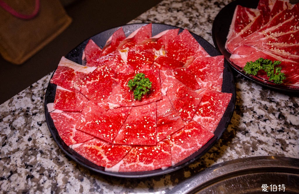 Oh!Yaki精緻燒肉吃到飽-中壢店|千元有找,牛排豬排魷魚隨你吃 @愛伯特