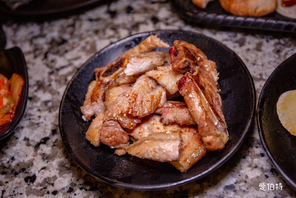 Oh!Yaki精緻燒肉吃到飽-中壢店|千元有找,牛排豬排魷魚隨你吃 @愛伯特