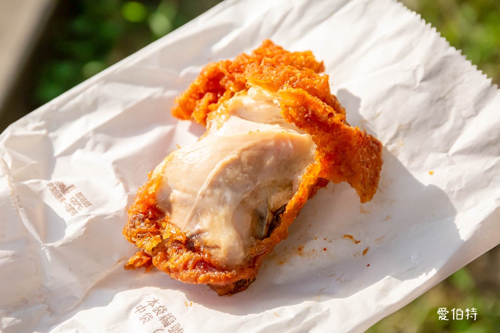 桃園萬大蜜汁炸雞｜大業寶山黃昏市場美食，腿排、雞翅、薯條必點 @愛伯特