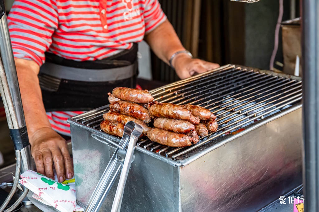 下鄉古早味烤香腸烤玉米|嘉義六腳美食(在地70年便宜又好吃) @愛伯特