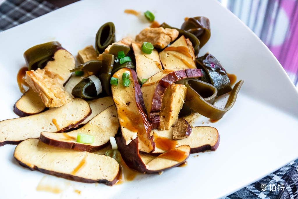 中壢內壢元生牛肉麵館（豆花免費吃到飽，停車方便！） @愛伯特