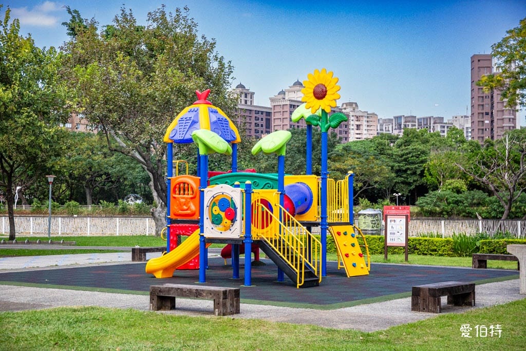 桃園三民運動公園｜南崁溪自行車道，在地人休閒運動好去處