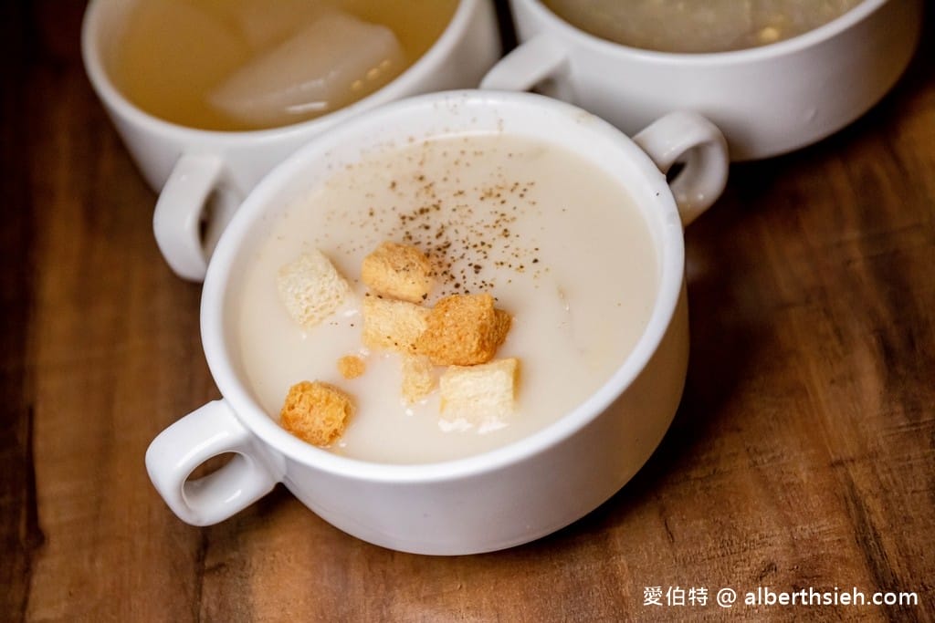 龜山美吉克原塊牛排｜鹹粥，玉米濃湯吃到飽超讚