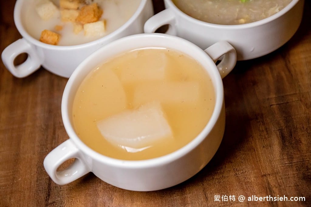 龜山美吉克原塊牛排｜鹹粥，玉米濃湯吃到飽超讚