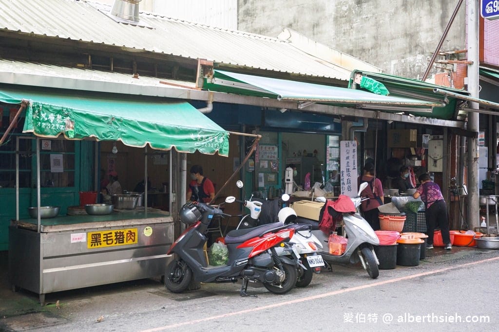 苗栗銅鑼韓鄉村牛肉麵｜價格實惠，湯頭濃厚，辣椒醬超對味
