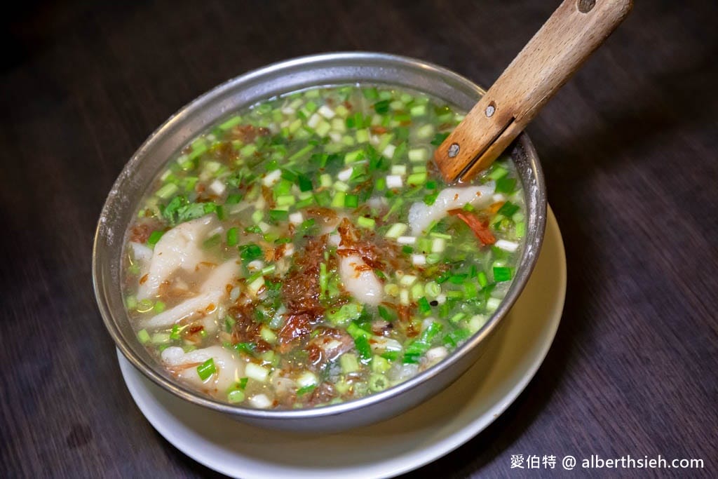 中壢首烏客家御膳館｜雞湯濃郁回甘，鮮蚵蛋、麵疙瘩、燉豬腳必點