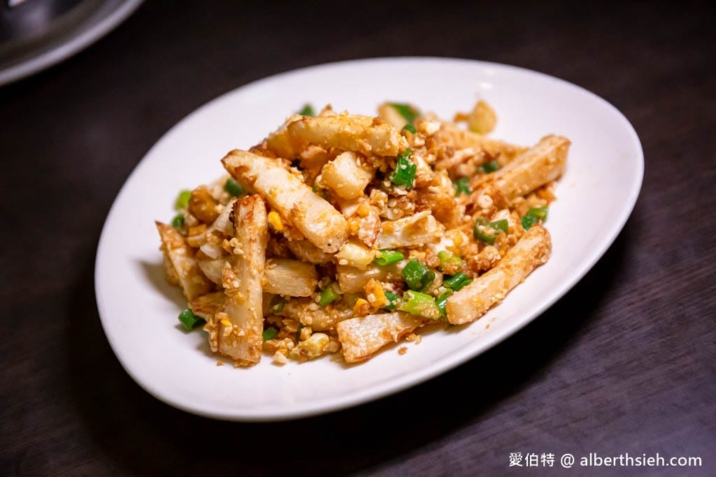 中壢首烏客家御膳館｜雞湯濃郁回甘，鮮蚵蛋、麵疙瘩、燉豬腳必點