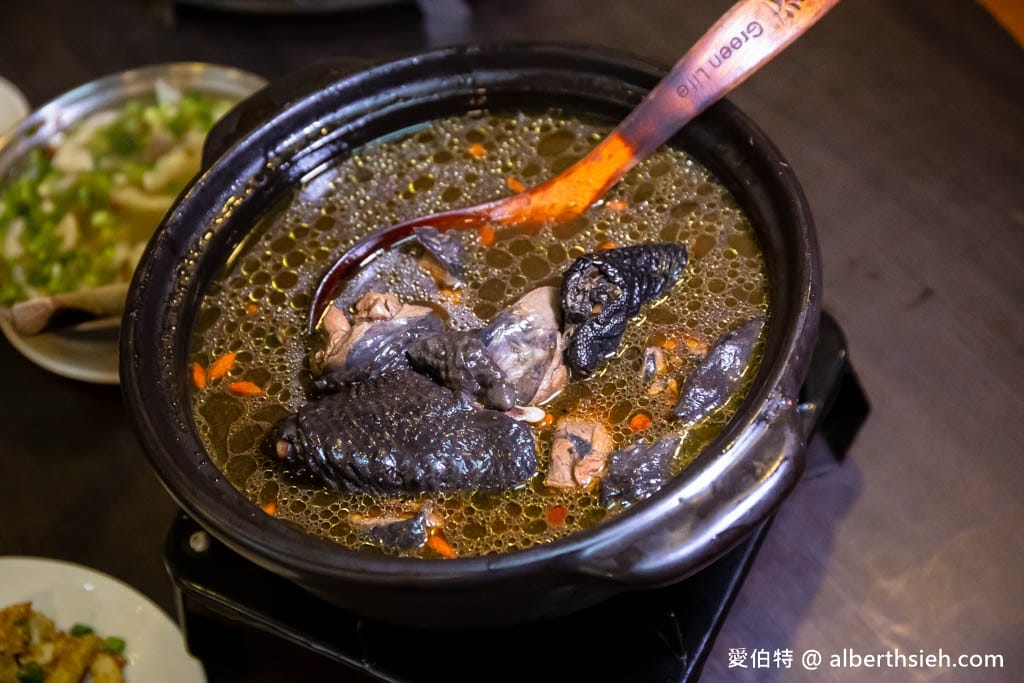 中壢首烏客家御膳館｜雞湯濃郁回甘，鮮蚵蛋、麵疙瘩、燉豬腳必點