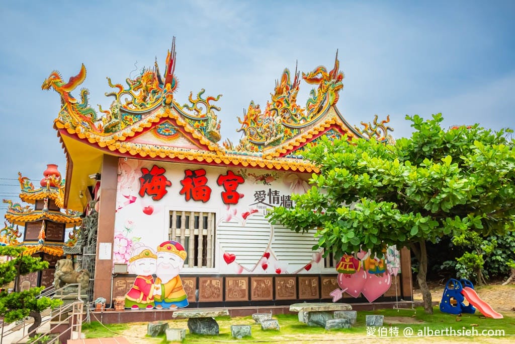 桃園蘆竹海福宮（全台最Q版的土地公3D互動彩繪牆，求招財金雞母）