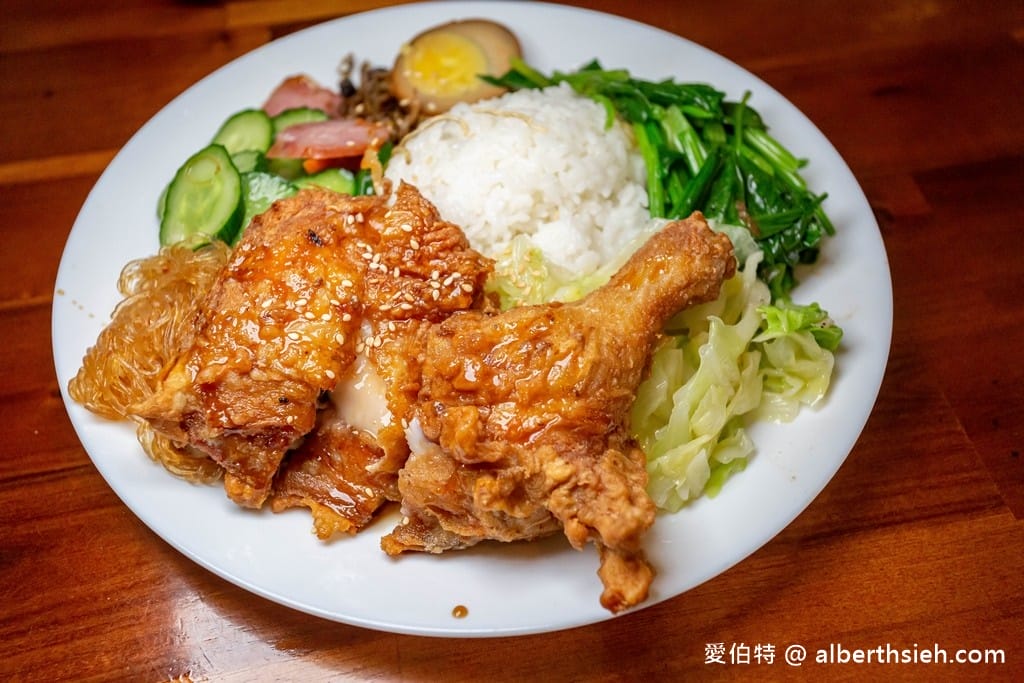A店排骨餐｜桃園龜山美食，林口長庚旁便當店，雞腿排骨都好吃