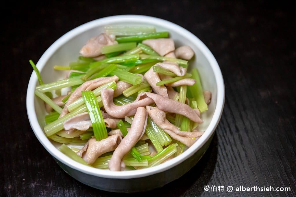 中壢老天鵝鵝肉專賣店中山總店|肉質鮮嫩多汁,清油麵湯頭很香很好喝 - 第14張圖 中壢老天鵝鵝肉專賣店中山總店|肉質鮮嫩多汁,清油麵湯頭很香很好喝