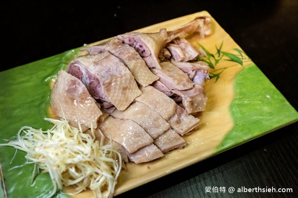 中壢老天鵝鵝肉專賣店中山總店|肉質鮮嫩多汁,清油麵湯頭很香很好喝 - 第7張圖 中壢老天鵝鵝肉專賣店中山總店|肉質鮮嫩多汁,清油麵湯頭很香很好喝