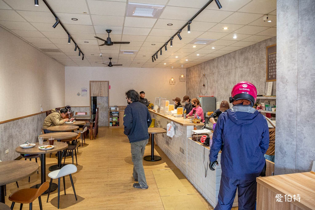 A店排骨餐｜桃園龜山美食，林口長庚旁便當店，雞腿排骨都好吃 @愛伯特