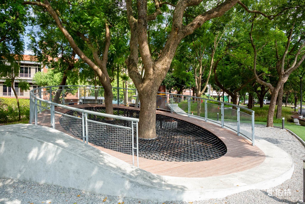 桃園南崁溪第一河濱公園|跳跳雲朵彈跳床,沙坑,全年齡都可玩 @愛伯特