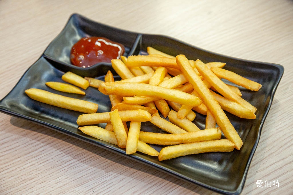 蘆竹燒肉道燒烤火鍋吃到飽|689元起,全台第一家軌道送餐 @愛伯特