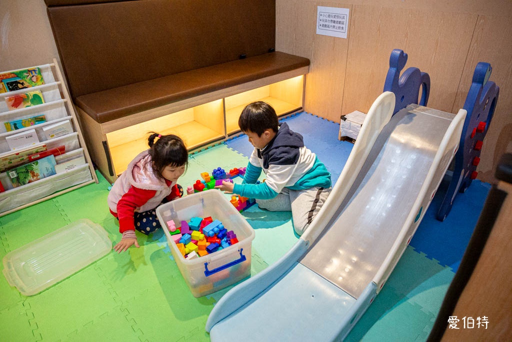 蘆竹燒肉道燒烤火鍋吃到飽|689元起,全台第一家軌道送餐 @愛伯特