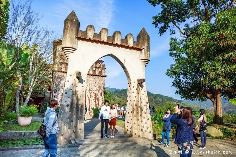 苗栗天空之城景觀餐廳｜仿歐風古堡坐擁鯉魚潭美景親子約會好去處