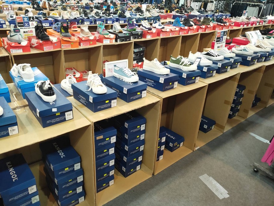 桃園中正北路特賣會（KANGOL/EVERLAST/五大運動品牌全面五折起） @愛伯特