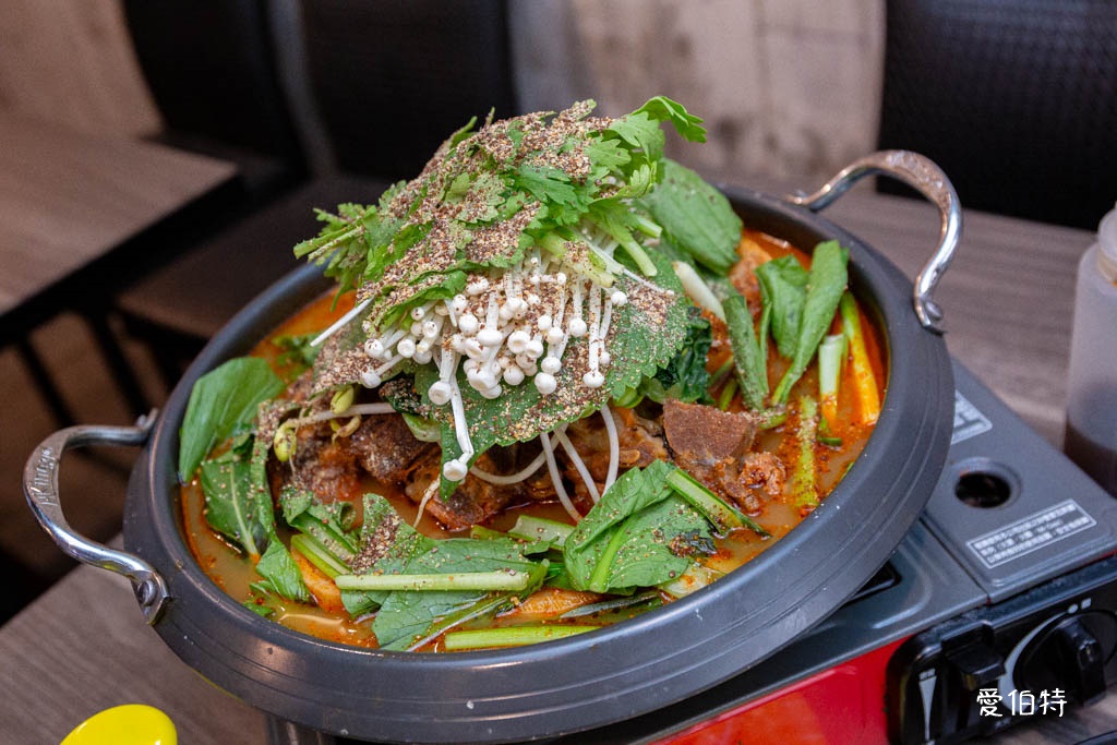 東大門韓國特色料理|師大夜市附近正宗釜山風味,韓式小菜吃到飽 @愛伯特