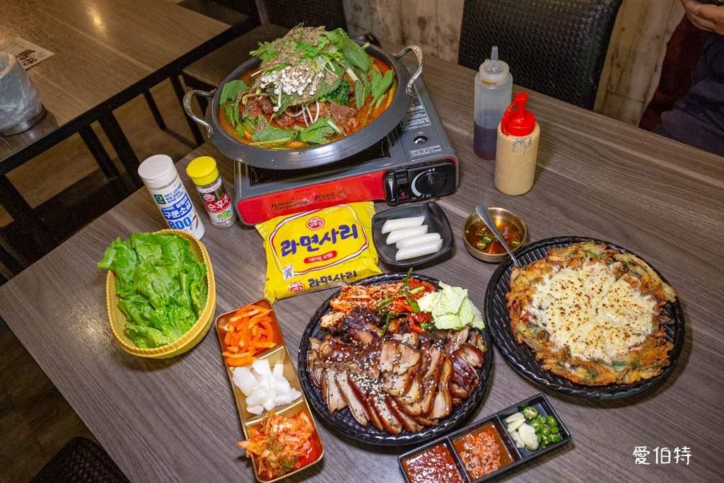 東大門韓國特色料理|師大夜市附近正宗釜山風味,韓式小菜吃到飽 @愛伯特