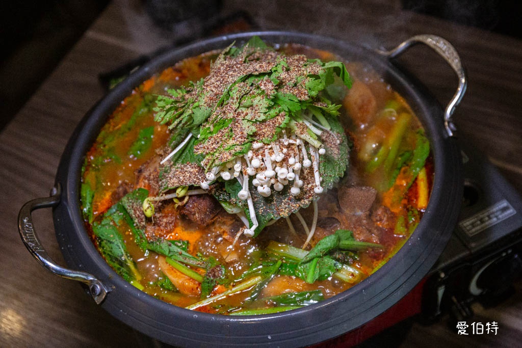 東大門韓國特色料理|師大夜市附近正宗釜山風味,韓式小菜吃到飽 @愛伯特