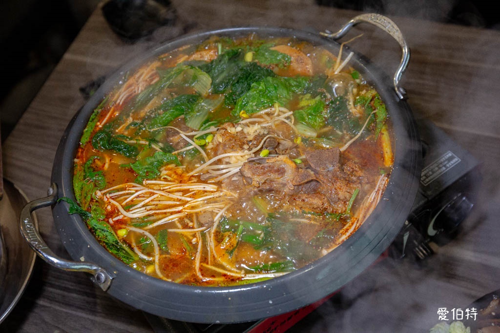 東大門韓國特色料理|師大夜市附近正宗釜山風味,韓式小菜吃到飽 @愛伯特