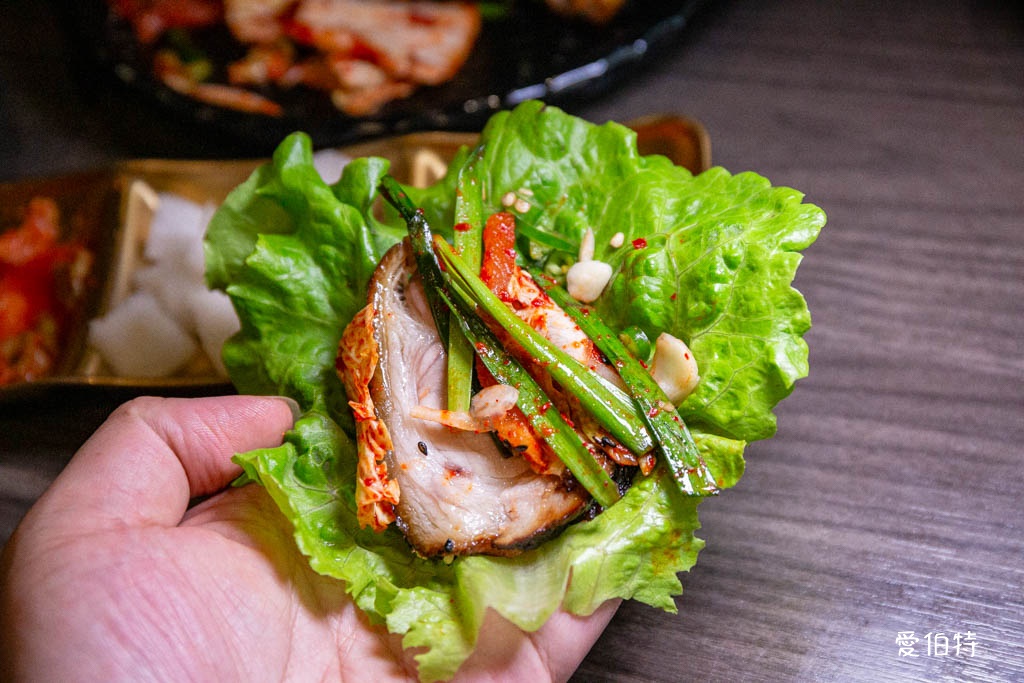 東大門韓國特色料理|師大夜市附近正宗釜山風味,韓式小菜吃到飽 @愛伯特