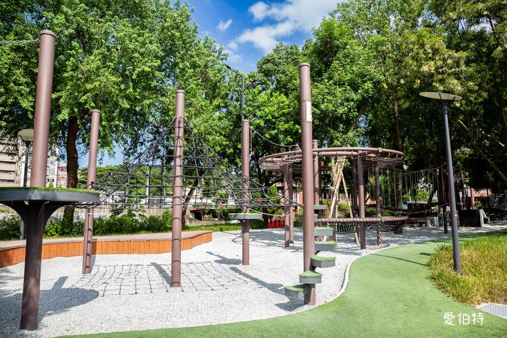 桃園親子景點｜南崁溪第一河濱公園，跳跳雲彈跳床、森林挑戰區