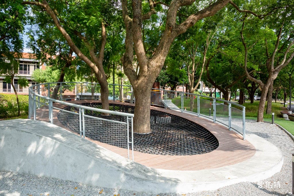 桃園親子景點｜南崁溪第一河濱公園，跳跳雲彈跳床、森林挑戰區