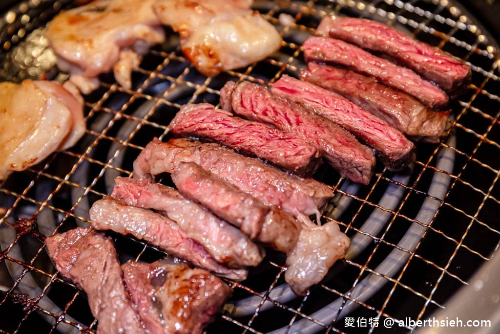 燒肉LIKE｜桃園新光影城美食（日本超夯一個人也可以吃的燒肉）