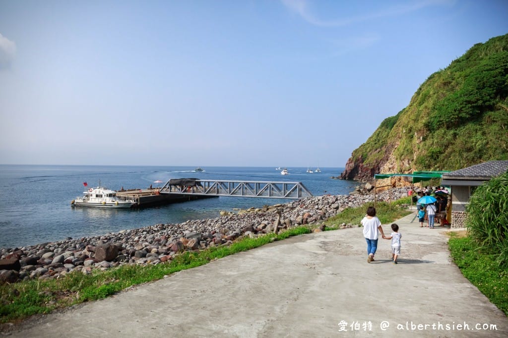 宜蘭龜山島登島賞鯨推薦｜優惠票、牛奶湖、龜山八景、島孤人不孤