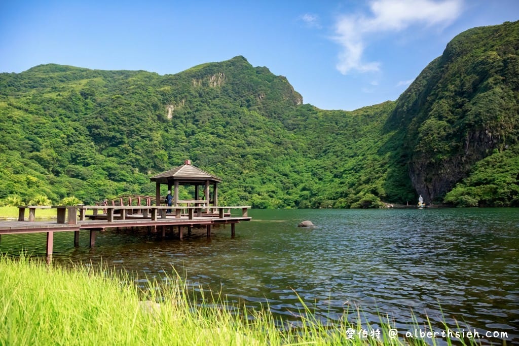宜蘭龜山島登島賞鯨推薦｜優惠票、牛奶湖、龜山八景、島孤人不孤