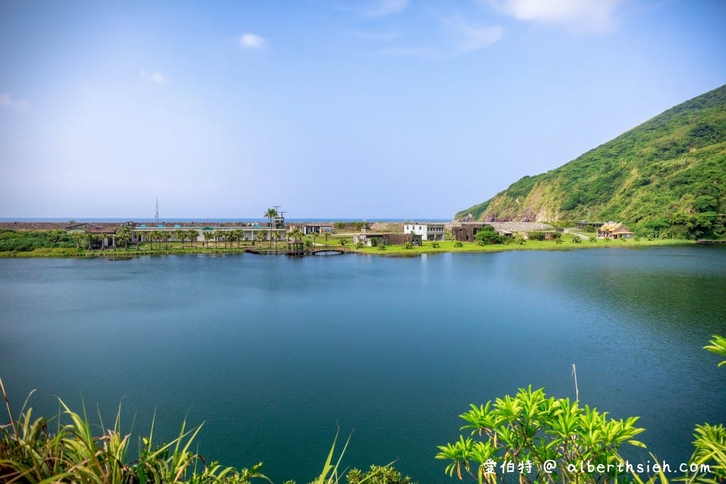 宜蘭龜山島登島賞鯨推薦｜優惠票、牛奶湖、龜山八景、島孤人不孤
