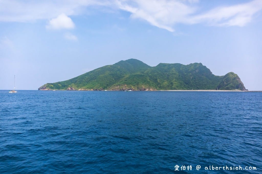 宜蘭龜山島優惠票｜烏石港賞鯨繞島牛奶湖三個願望一次滿足