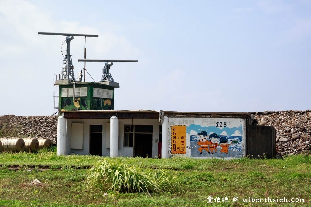 宜蘭龜山島登島賞鯨推薦｜優惠票、牛奶湖、龜山八景、島孤人不孤