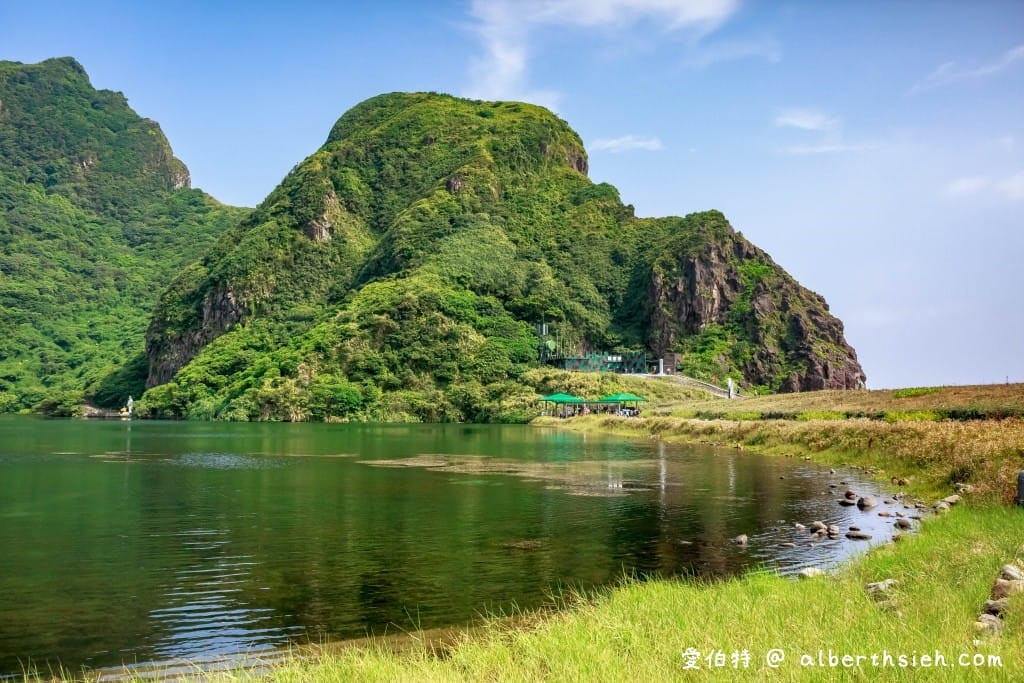 宜蘭龜山島登島賞鯨推薦｜優惠票、牛奶湖、龜山八景、島孤人不孤