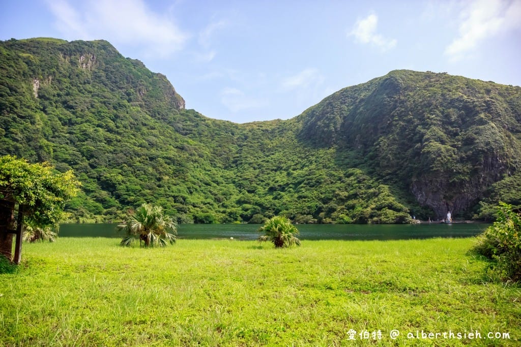 宜蘭龜山島登島賞鯨推薦｜優惠票、牛奶湖、龜山八景、島孤人不孤