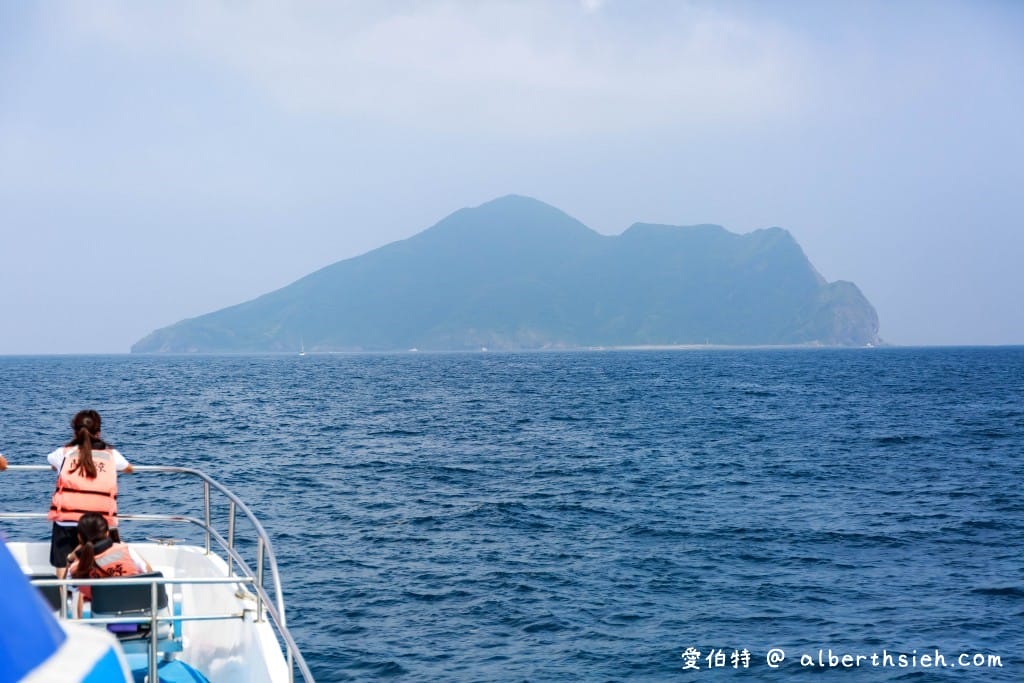 宜蘭龜山島優惠票｜烏石港賞鯨繞島牛奶湖三個願望一次滿足
