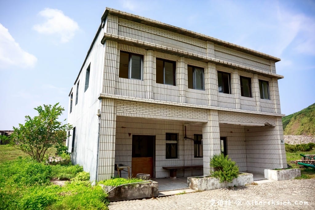 宜蘭龜山島登島賞鯨推薦｜優惠票、牛奶湖、龜山八景、島孤人不孤